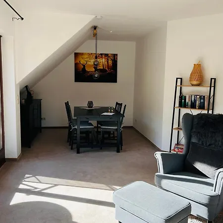Am Park Apartment *
